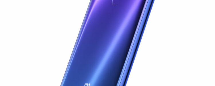 Xiaomi Mi Play не включается горит красный индикатор