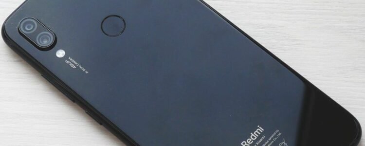 Xiaomi redmi note 7 не включается горит красный индикатор