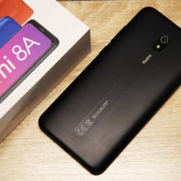 Xiaomi redmi 8A не включается горит красный индикатор
