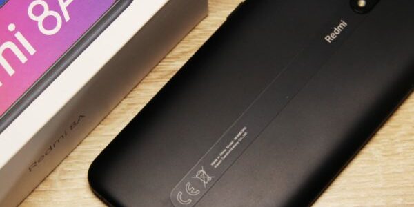 Xiaomi redmi 8A не включается горит красный индикатор