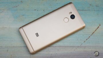 Xiaomi redmi 4 не реагирует на кнопки - не включается